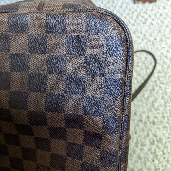 4 corners pics - Picture 3 of 4